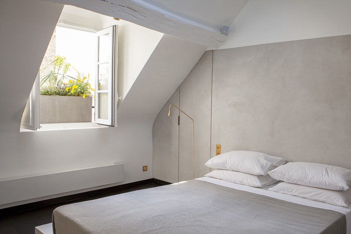 Small one-bedroom space of 30 square meters in Saint Germain 5