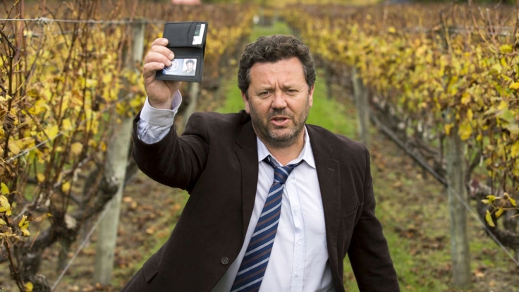 Watch "Brokenwood - Murder in New Zealand" again: "Bitter Wine" as an iteration on the Internet and on TV