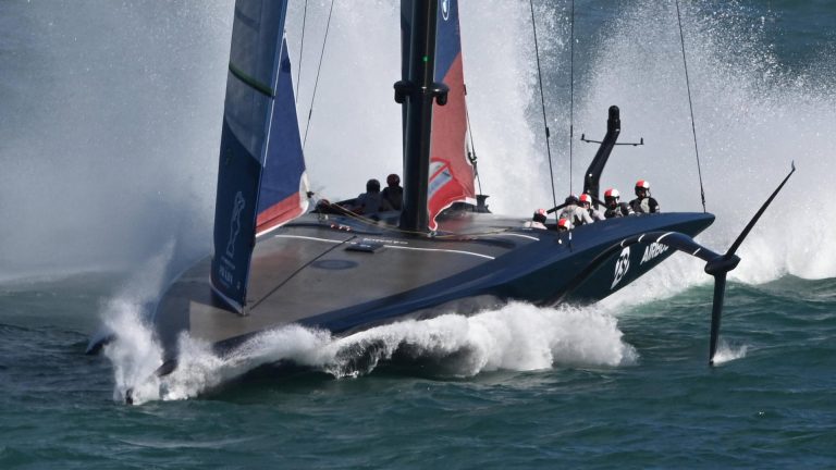 yachting definition in sport