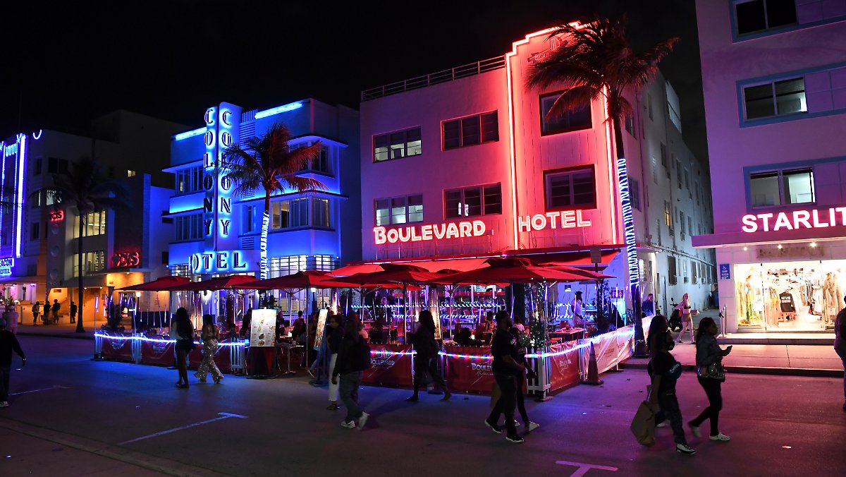 Evening curfew: Miami Beach ends spring break