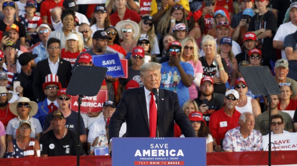 "In 2024, we won't even have a state," Donald Trump said at a meeting to launch the battle for the midterm elections.