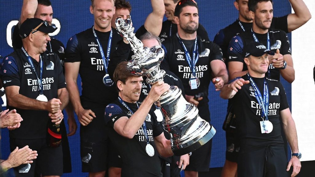 New Zealand wins America's Cup: a country crazy about sailing in trance