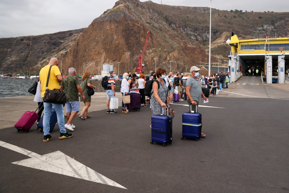 La Palma volcano seen from space as the airport was forced ...