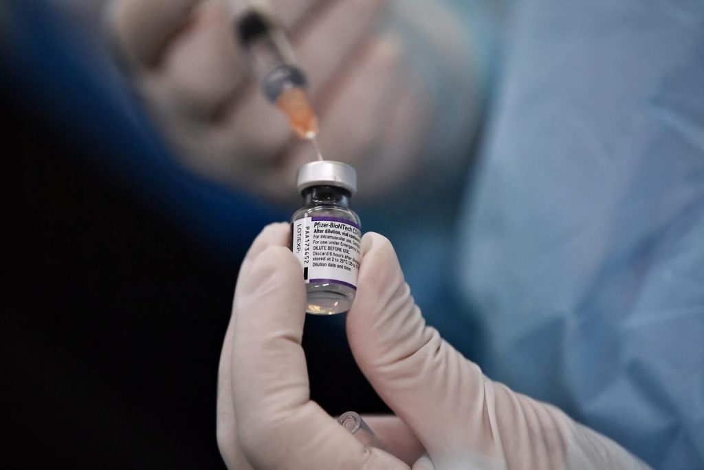 Unvaccinated caregivers and teachers will no longer be able to play sports in New Zealand