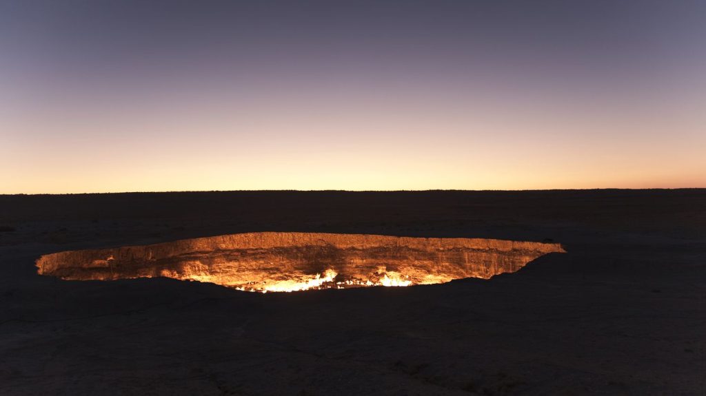 What is the "Gate of Hell", this burning pit that Turkmenistan wants to put out?
