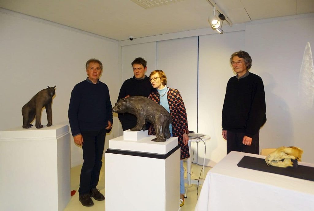 Aurignac: At the Aurignacian Museum, art fuses with science - restoring prehistoric giants