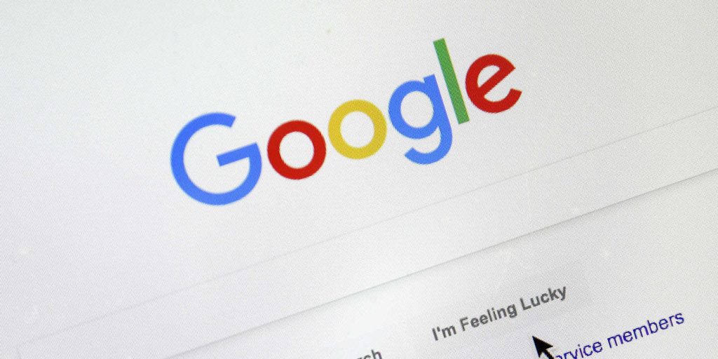 Google extends its policy to erase some private information