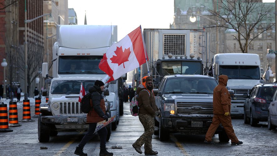 'Freedom Caravan': Trucks block Parliament in New Zealand, Ottawa at a standstill