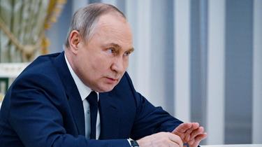 Will Vladimir Putin have cancer surgery?[Vladimir ASTAPKOVICH / SPUTNIK / AFP]