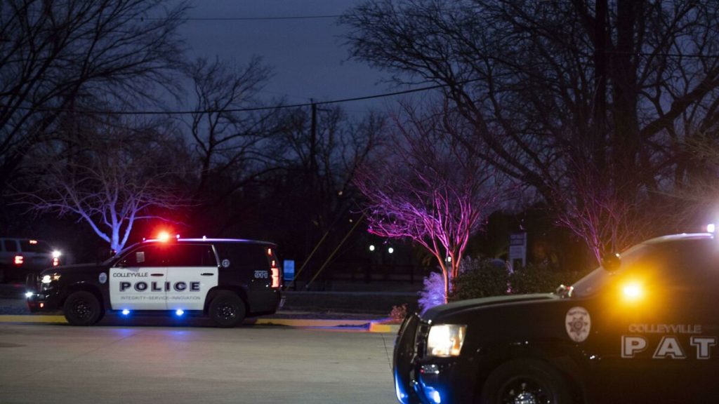 A homeless man drowned in the United States in front of police officers who refused to intervene