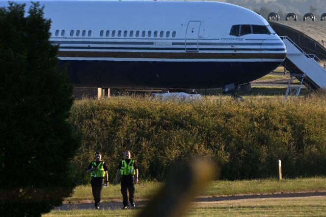 A Boeing 767, which was supposed to take dozens of migrants to Rwanda, did not take off from the UK's Amsbury military base on June 14, 2022.