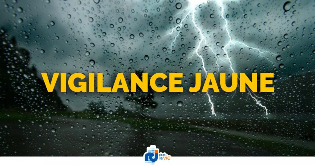 Guadeloupe on yellow alert for strong winds and inundating waves
