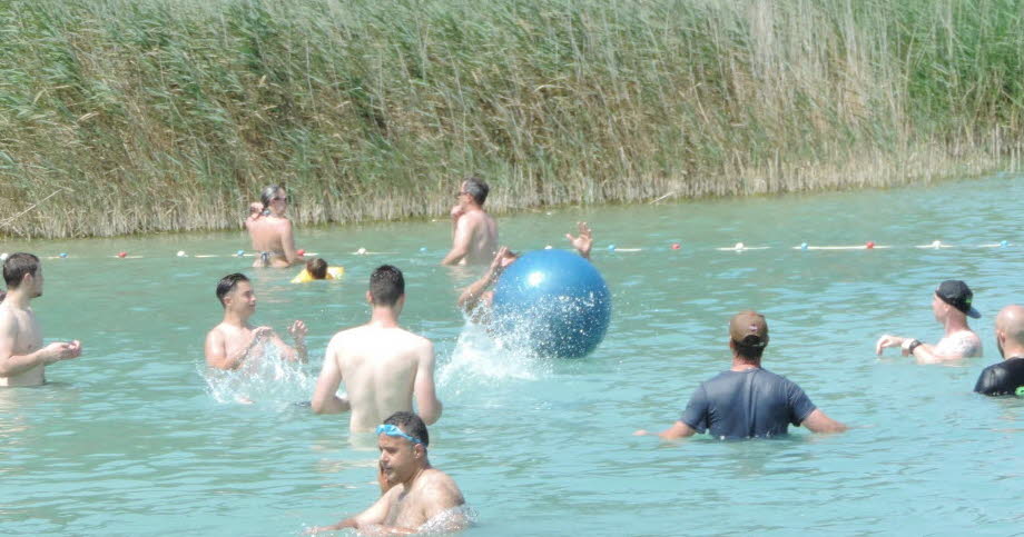 Lapalud.  The Girardes recreation area awaits swimmers every day