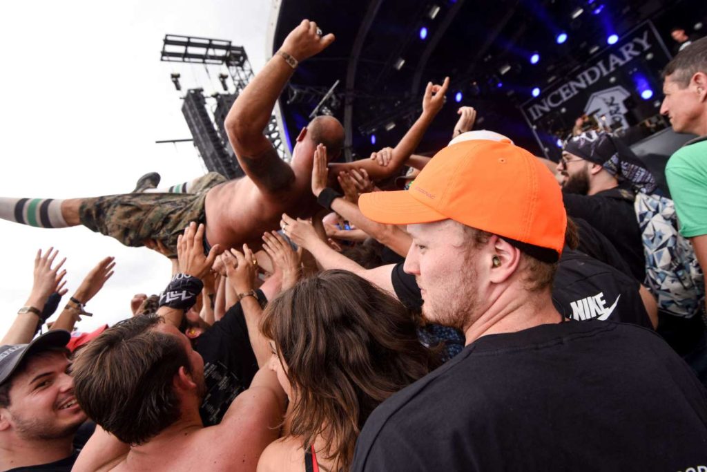 Hellfest, a lab to study crowd movements