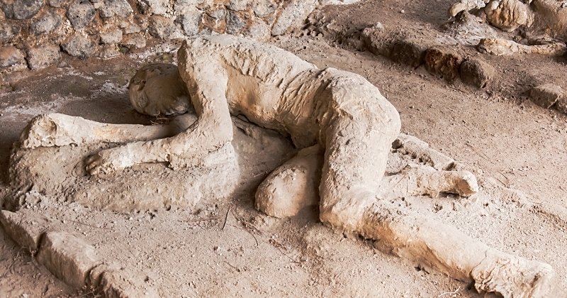 For the first time, scientists have succeeded in sequencing the entire DNA of a Pompeii explosion victim