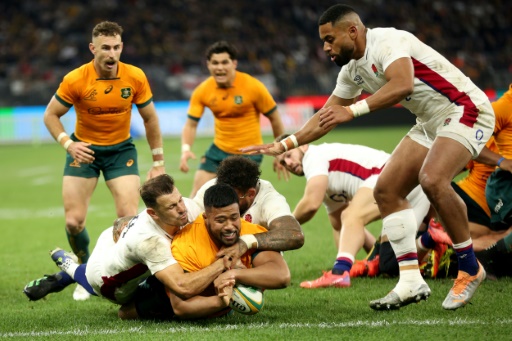 Rugby: Warning for England after being beaten by Australia in Perth