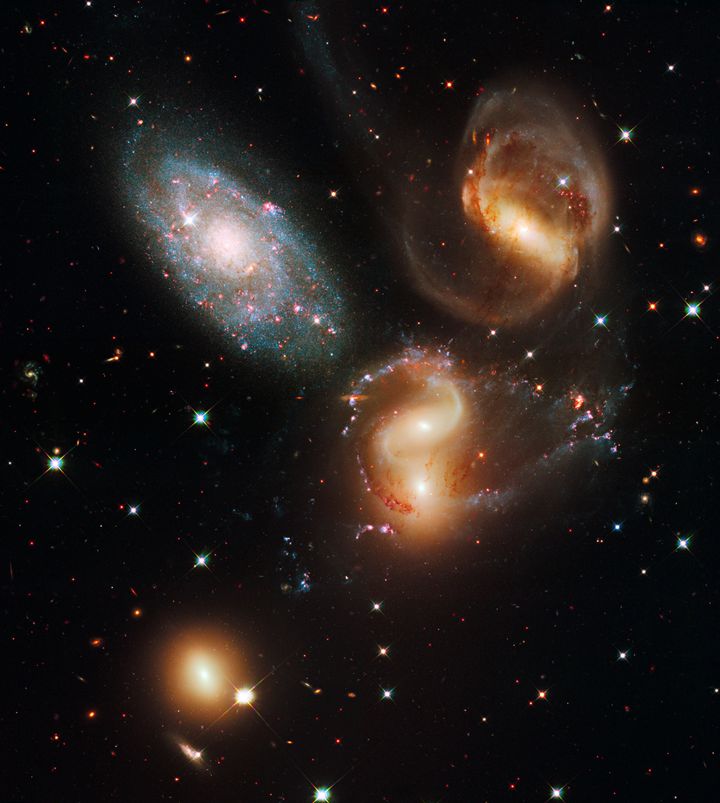 Image of Stefan's Quintet taken by the Hubble telescope and published in 2009. & nbsp;  (ESA / HUBBLE)