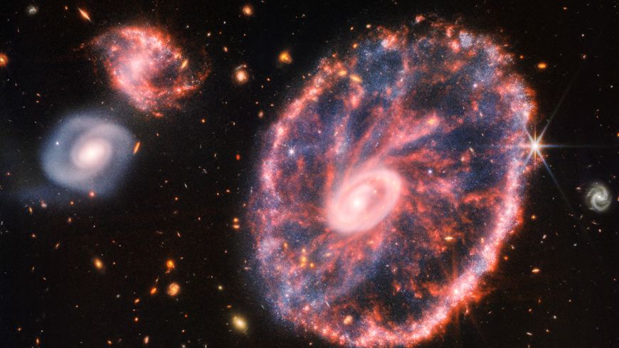 La photo de la galaxie de la Roue de chariot prise par le télescope James Webb.