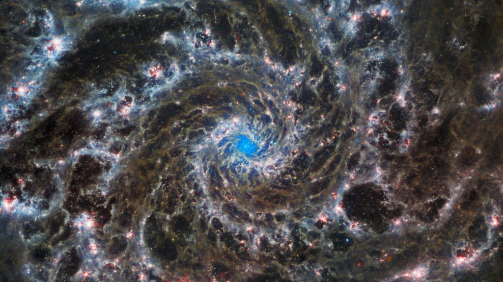 The James Webb Telescope provides images of a luxurious spiral galaxy