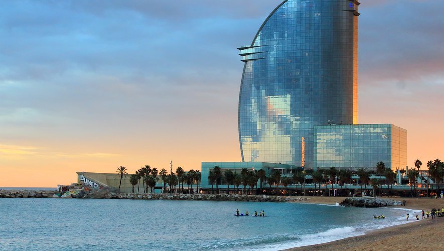 Barcelona: The bather spends more than 8 hours in the water after being carried by currents