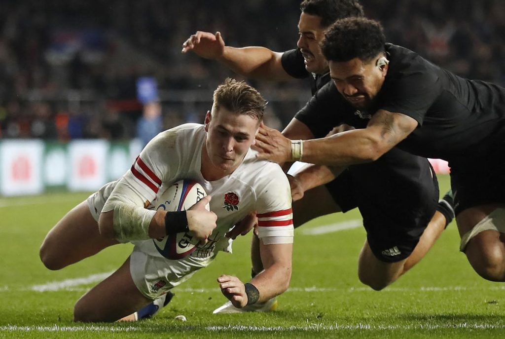 England snatch a tie with New Zealand