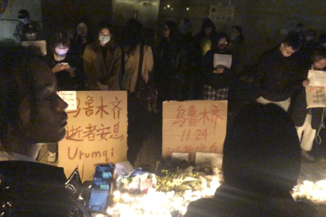 Shanghai residents are demonstrating against Chinese government policy 
