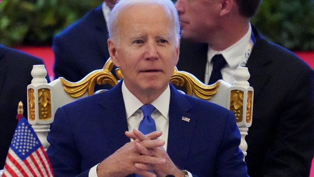 Joe Biden, who is used to blunders, confuses Cambodia, where he is, and Colombia