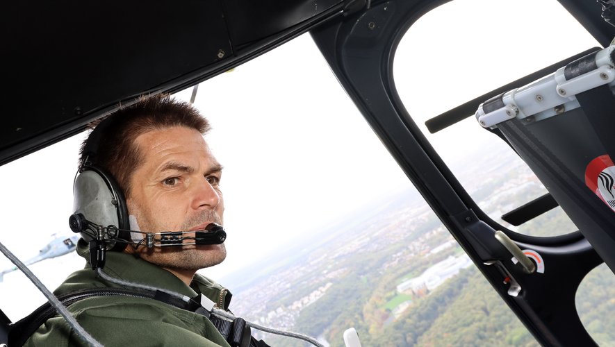 Richie McCaw in the skies of Paris: Behind the scenes of Operation Commando