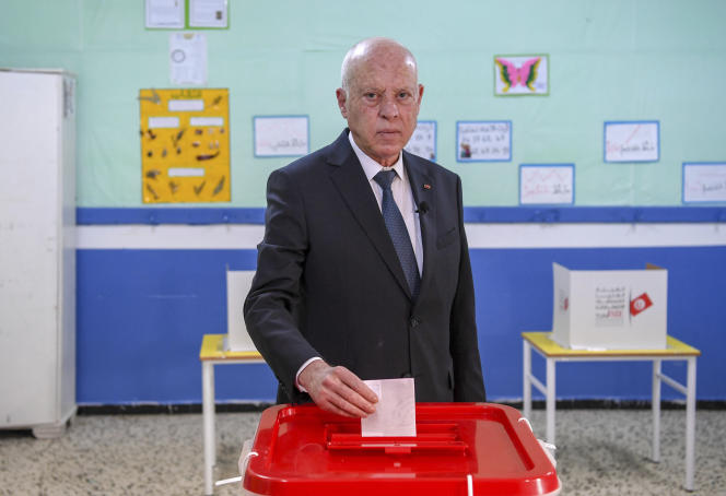 Tunisian President Kais Saied at a polling station in Tunis on December 17, 2022. 